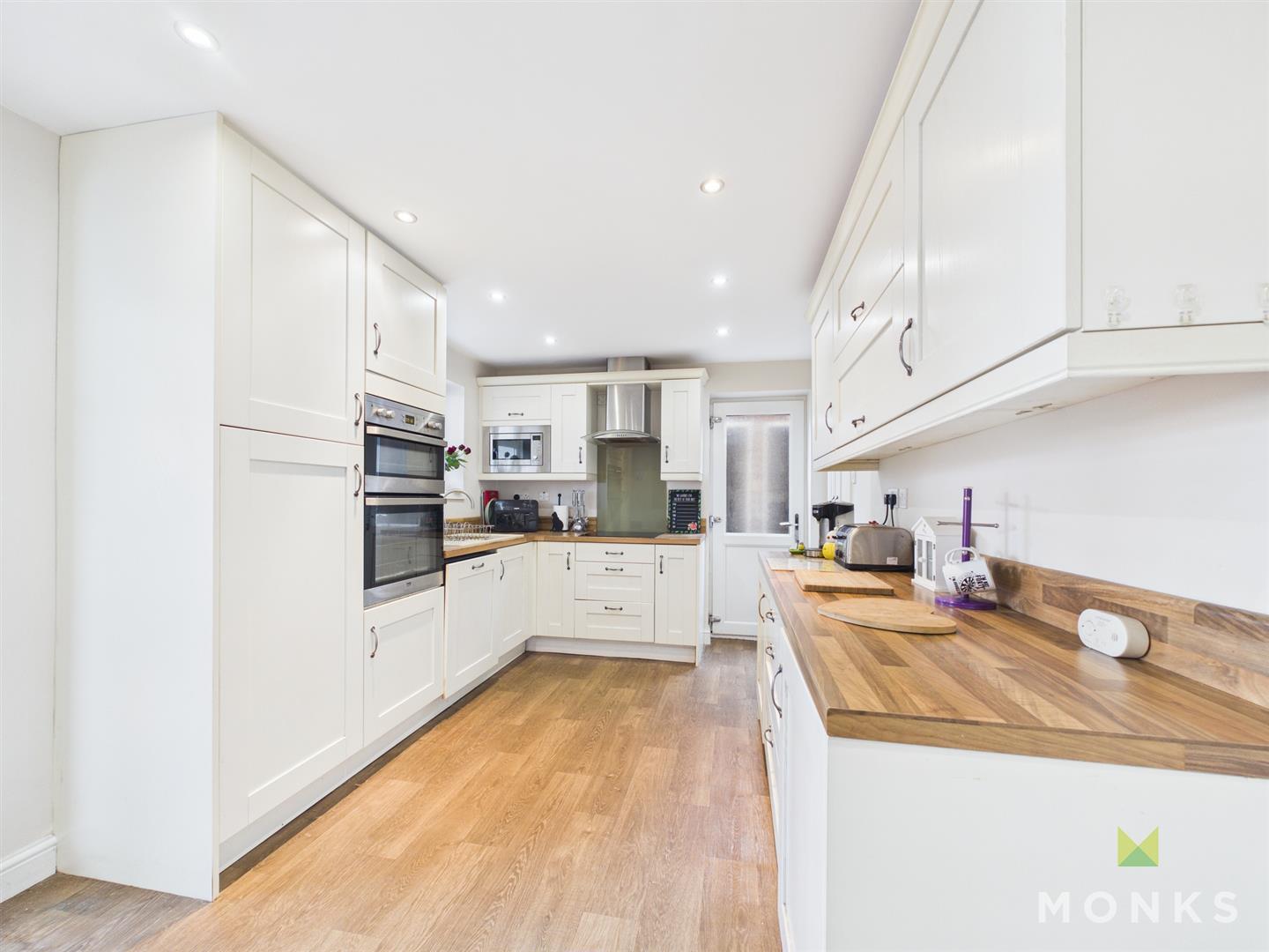 213 Monkmoor Road, Shrewsbury, SY2 5SN For Sale